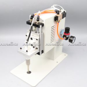 เครื่องเชื่อมจุดอัลตราโซนิกหน้ากาก Earloop Welding